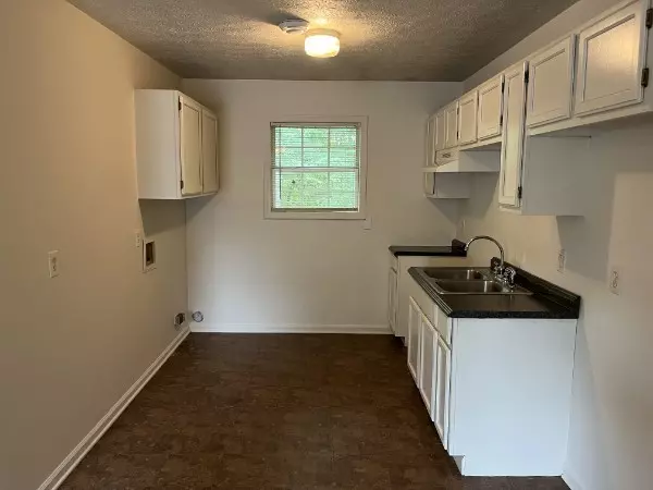 Ashland City, TN 37015,136 N Poole St