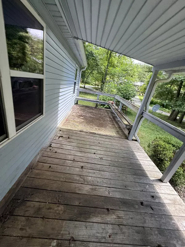 Sewanee, TN 37375,211 Pinetree Rd