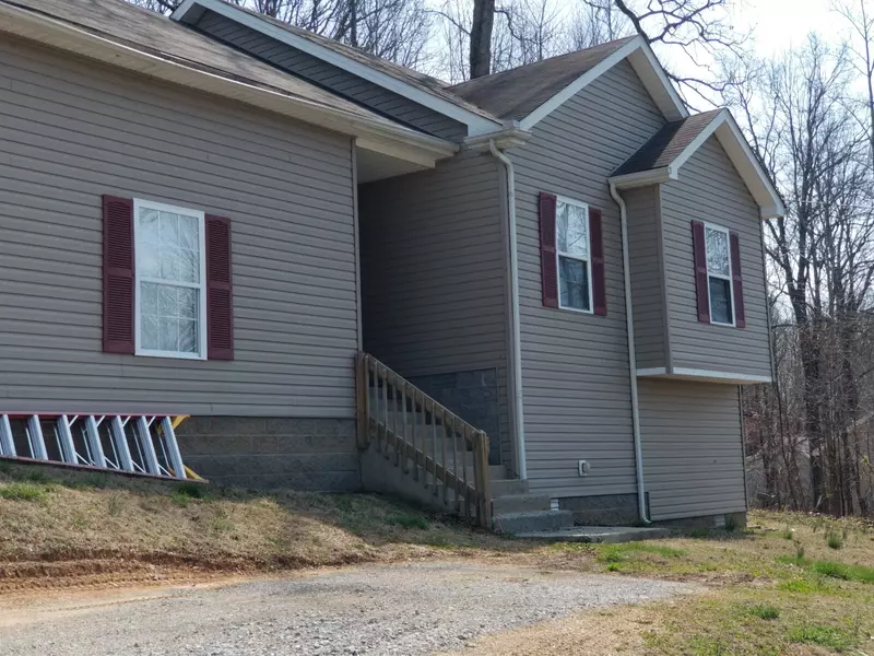 1037 Hogan Rd, Burns, TN 37029