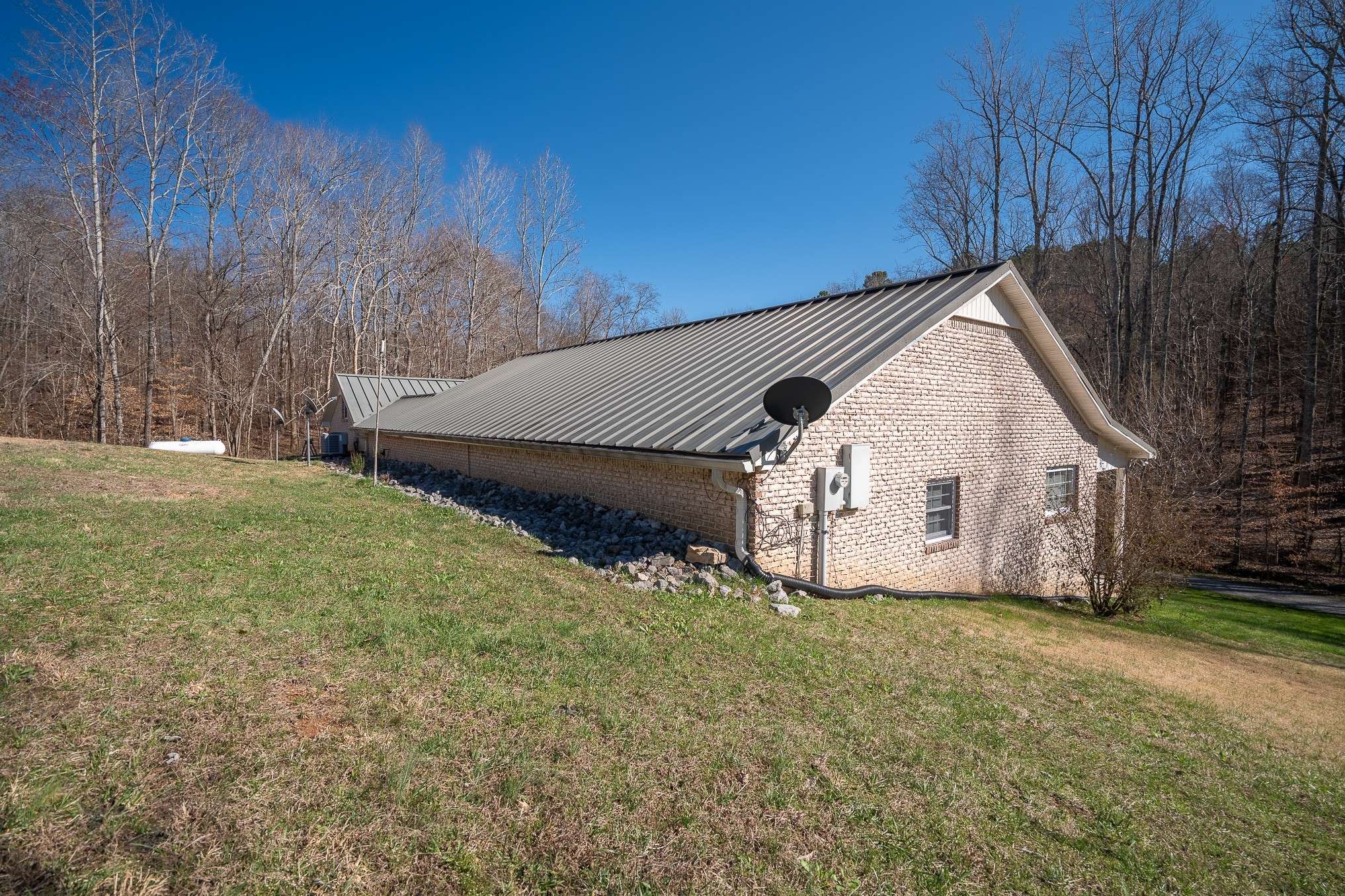 Lawrenceburg, TN 38464,15 Clifton Rd