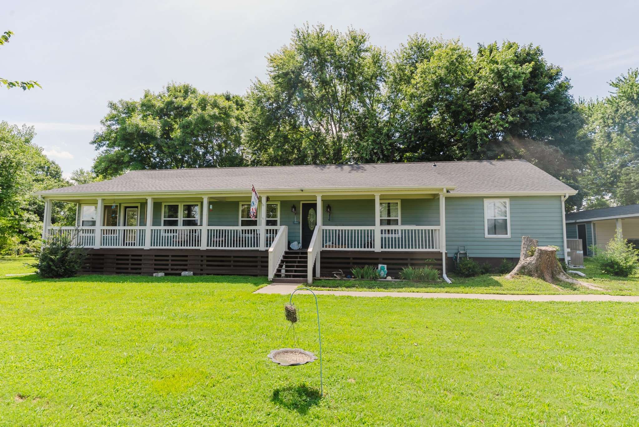 565 South Rd, Cottontown, TN 37048