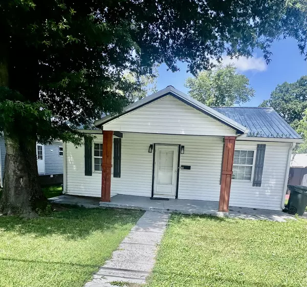 Hohenwald, TN 38462,114 N Pine St