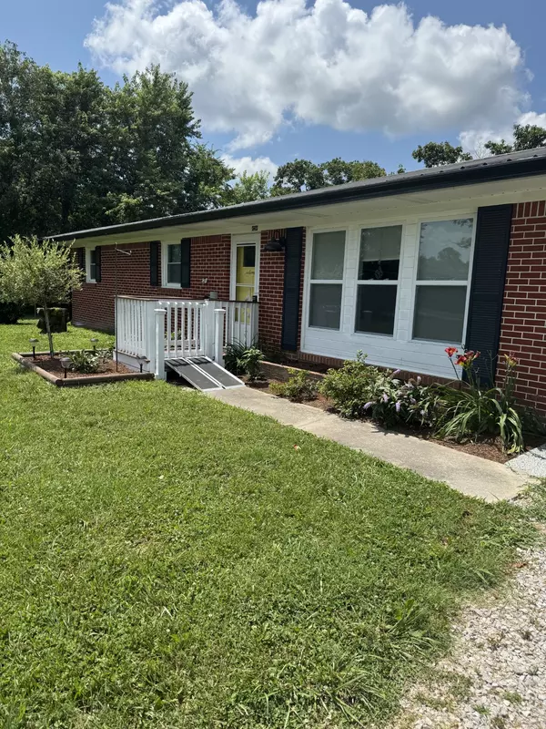 Baxter, TN 38544,8298 Southfork Rd