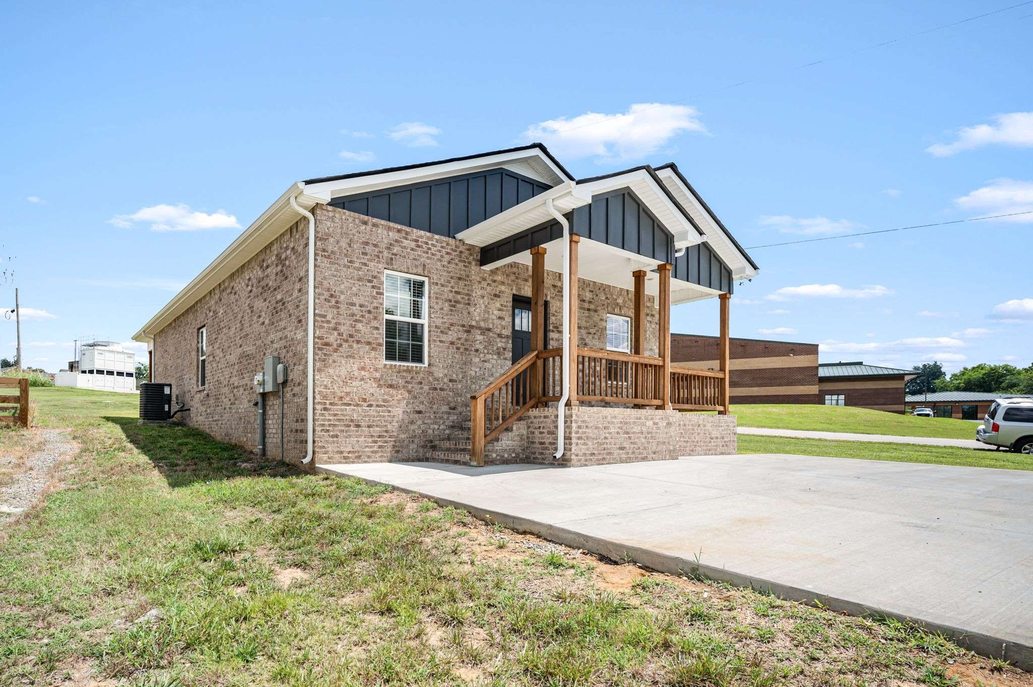 Woodbury, TN 37190,604 W Adams St