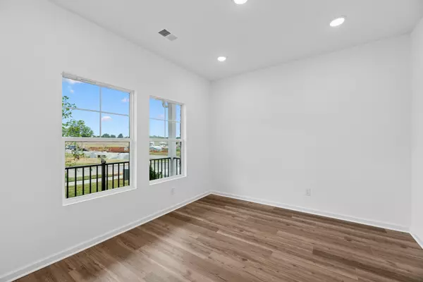 Columbia, TN 38401,3157 Rolling Brook Drive #W