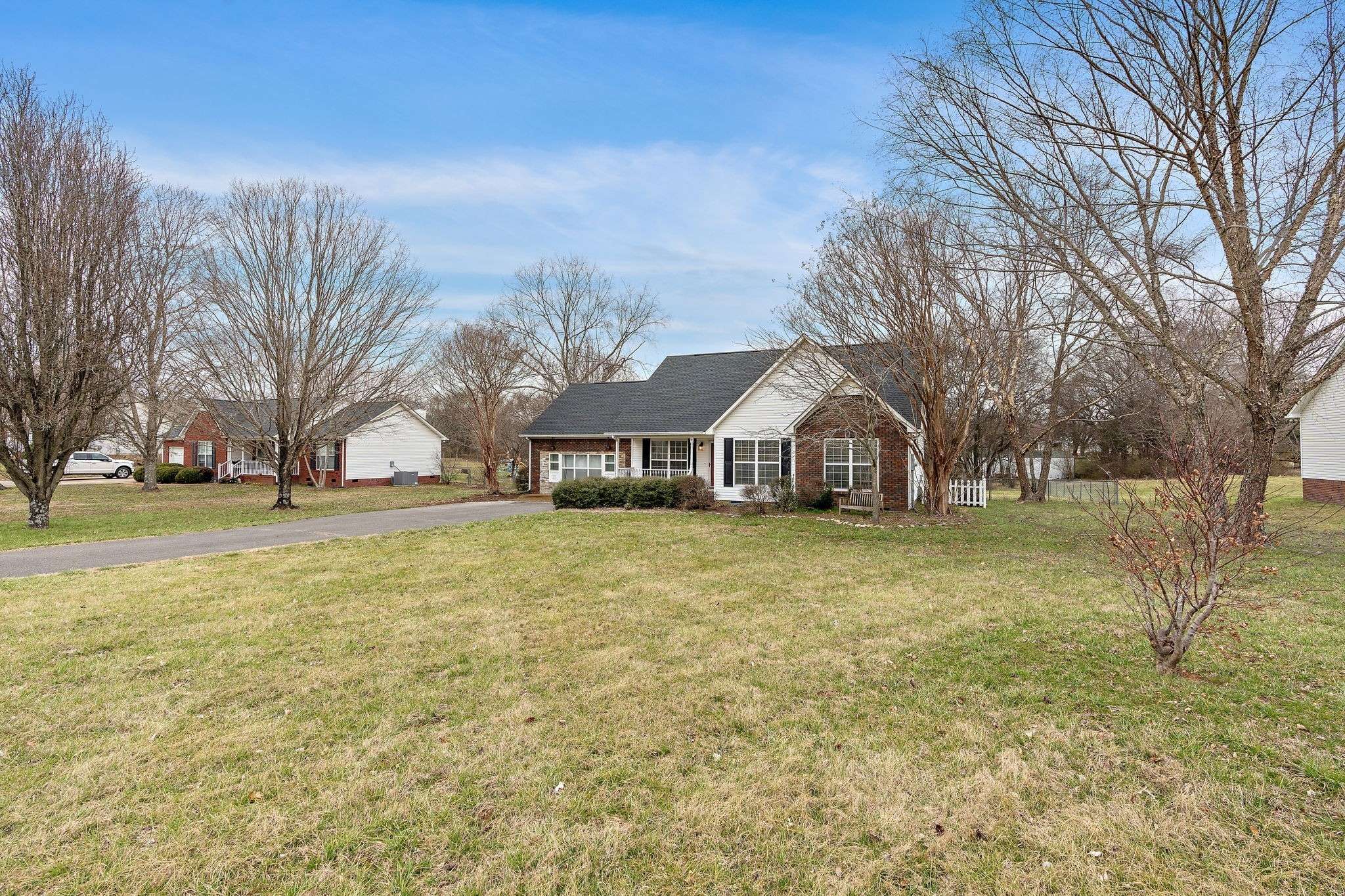 3609 Chunn Valley Dr, Spring Hill, TN 37174