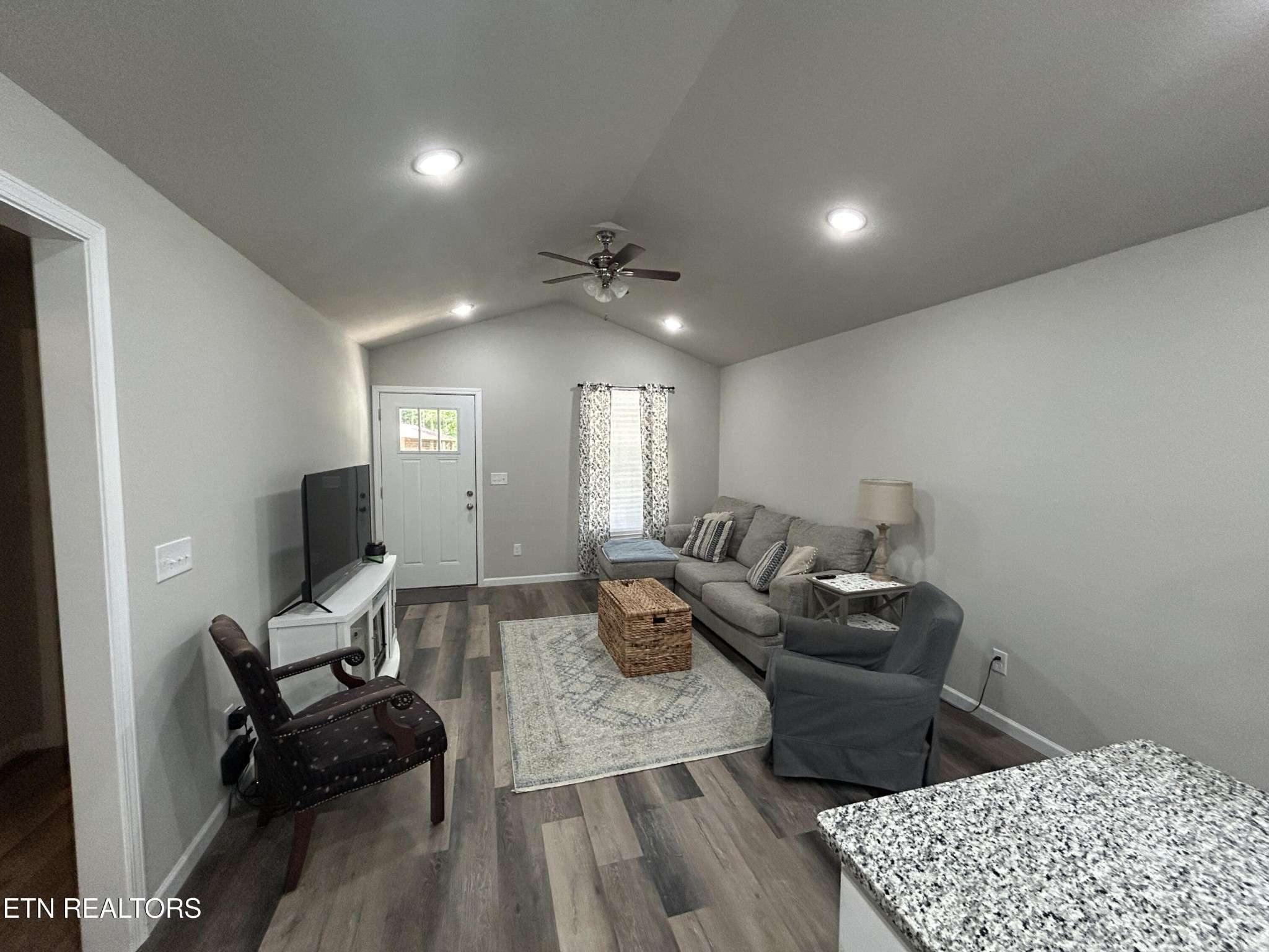 Jamestown, TN 38556,208 Bills St