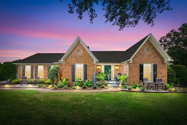 1415 Spainwood St, Columbia, TN 38401