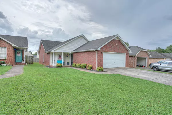 615 Freedom Ct, Murfreesboro, TN 37129