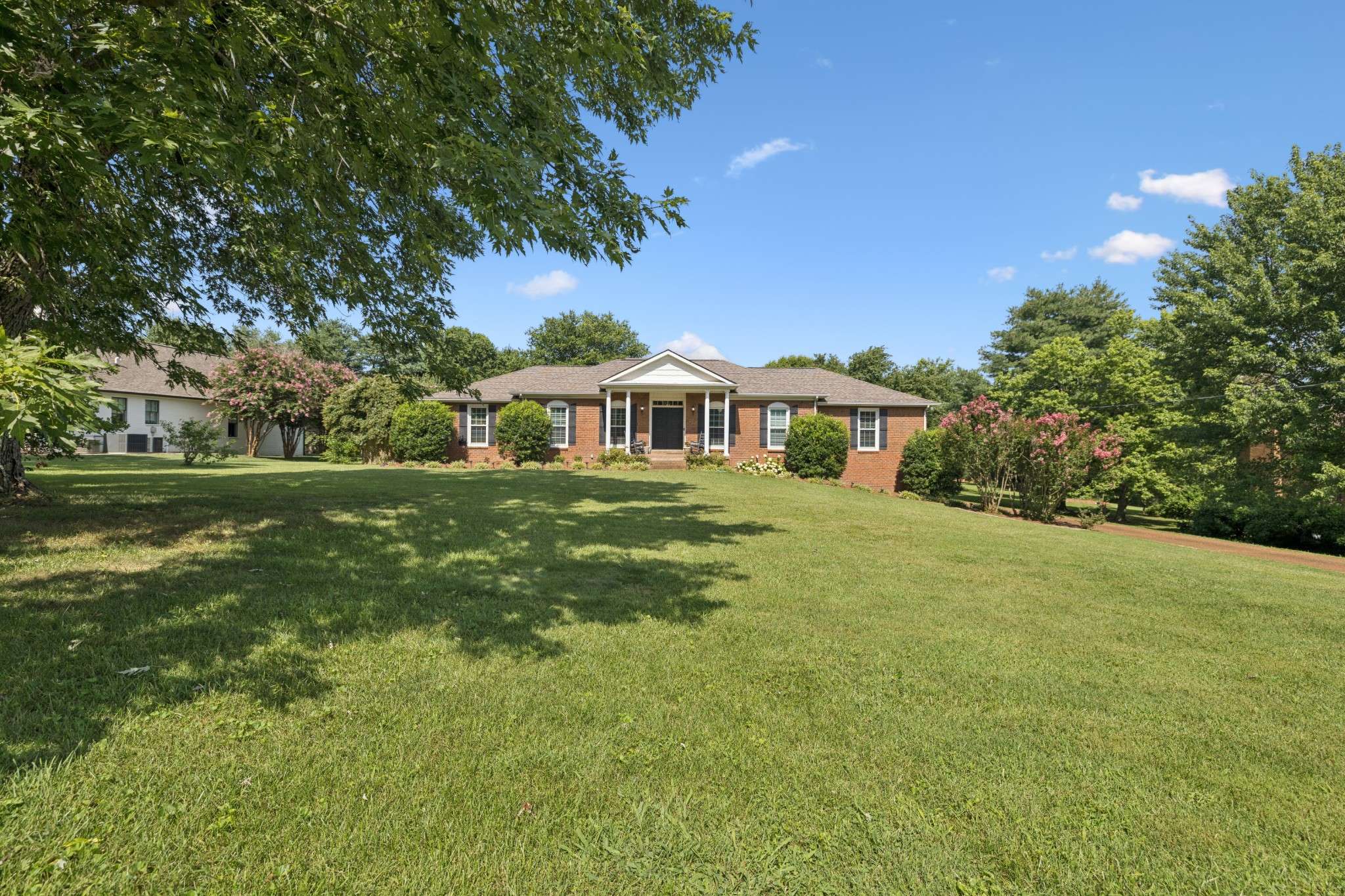 911 Steeplechase Dr, Brentwood, TN 37027