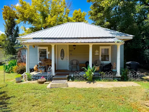 Tullahoma, TN 37388,807 N Washington St