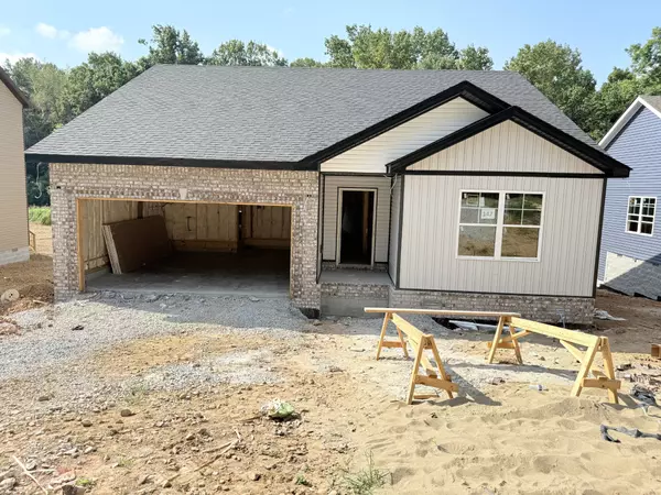 147 Irish Hills Dr, Clarksville, TN 37042