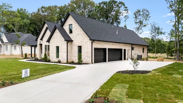 Tullahoma, TN 37388,2022 COUNTRY CLUB DRIVE