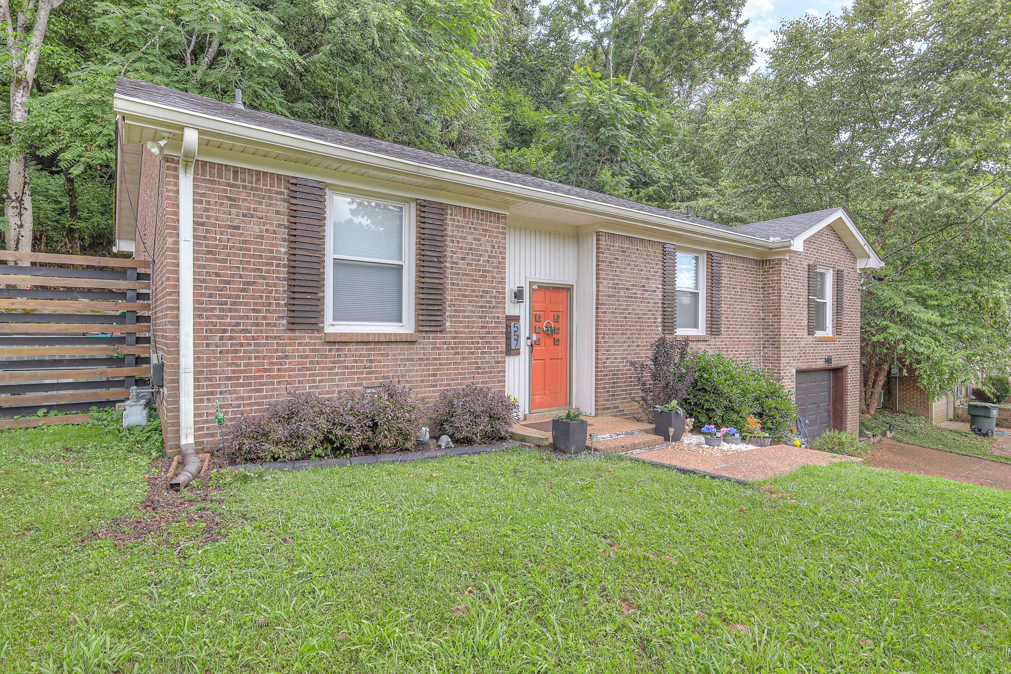 557 Holt Valley Rd, Nashville, TN 37221