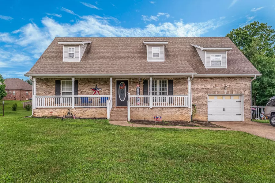 2012 Graceland Way, Greenbrier, TN 37073