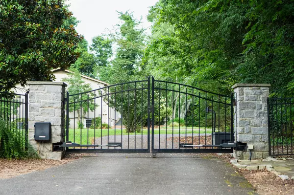 Nashville, TN 37221,9032 S Harpeth Ct