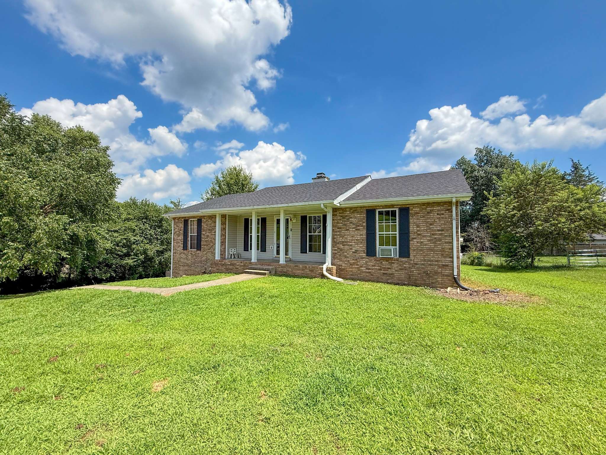 Clarksville, TN 37042,576 Barney Ln