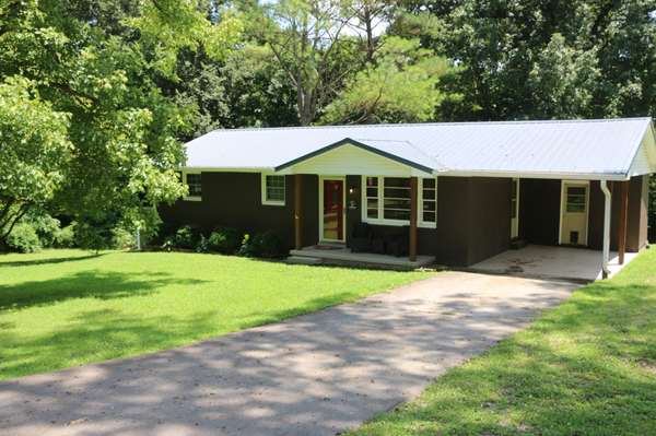 724 Thomas Ave, Cumberland City, TN 37050