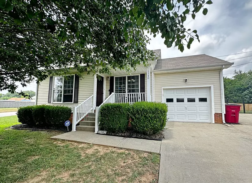 1140 Lamont Ct, Clarksville, TN 37042