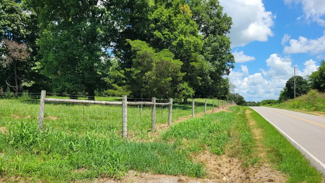 12 Dixon Rd, Shelbyville, TN 37160