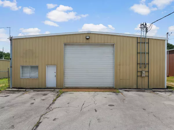 1107 Buffalo Road, Lawrenceburg, TN 38464