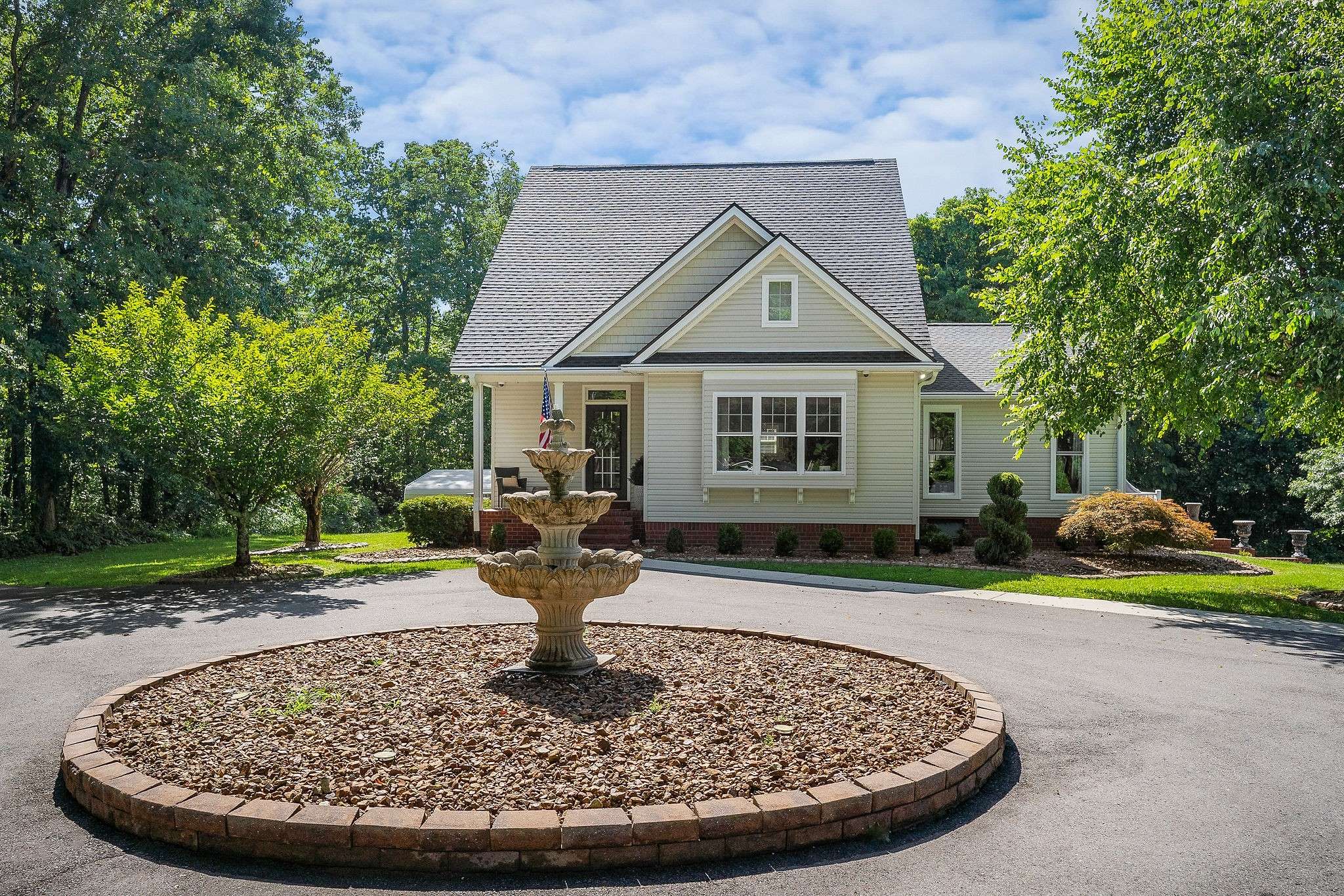 735 Hurricane Ridge Rd, Smithville, TN 37166