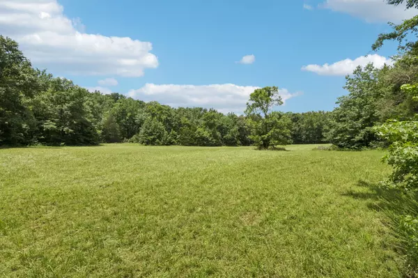 0 Deer Creek Rd, Mc Ewen, TN 37101