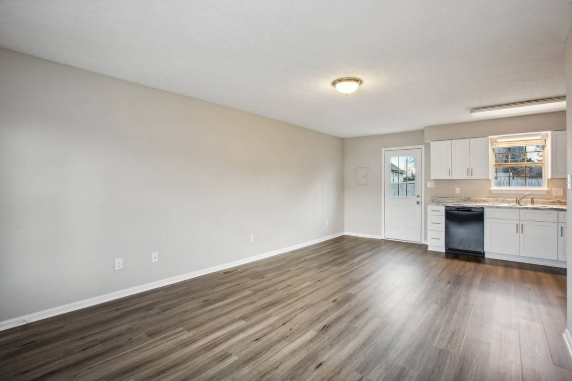 Portland, TN 37148,102 Fireside Dr #B