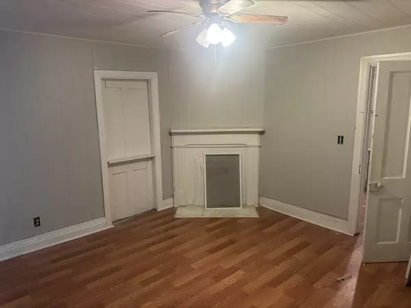 Pulaski, TN 38478,118 S Rhodes St