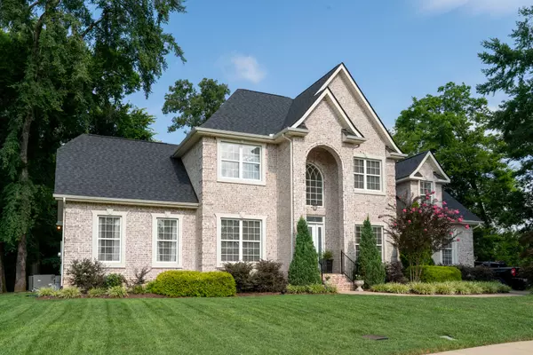 Murfreesboro, TN 37128,2208 Oakside Ct