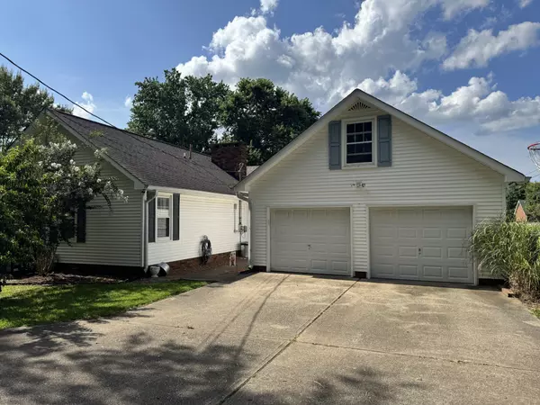 Carthage, TN 37030,23 Elmwood Blvd