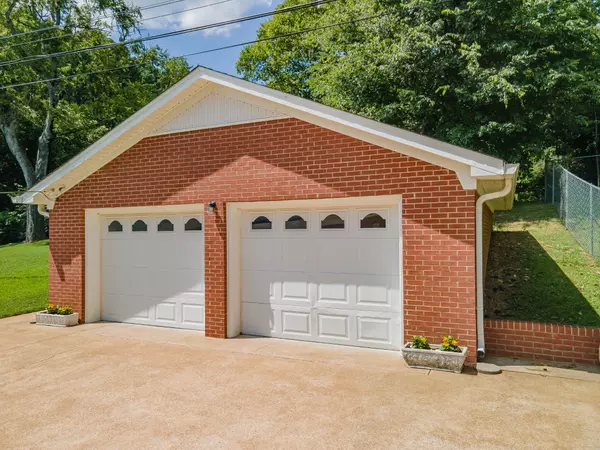 Columbia, TN 38401,302 Cheyenne Trl