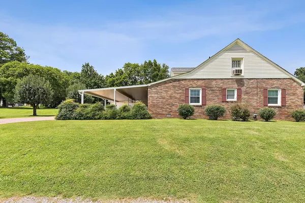 Pulaski, TN 38478,326 Ballentine St