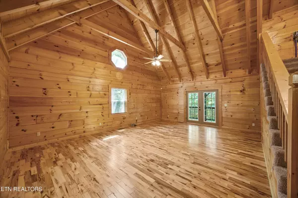 Cosby, TN 37722,4264 Peachie Way