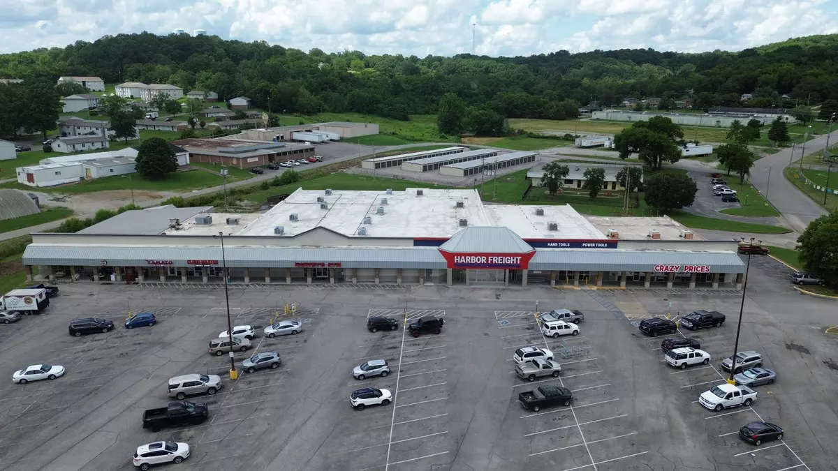 Pulaski, TN 38478,814 W College Street