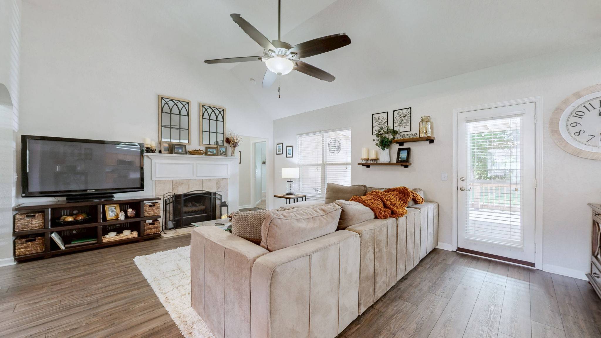 White House, TN 37188,424 Foster Dr