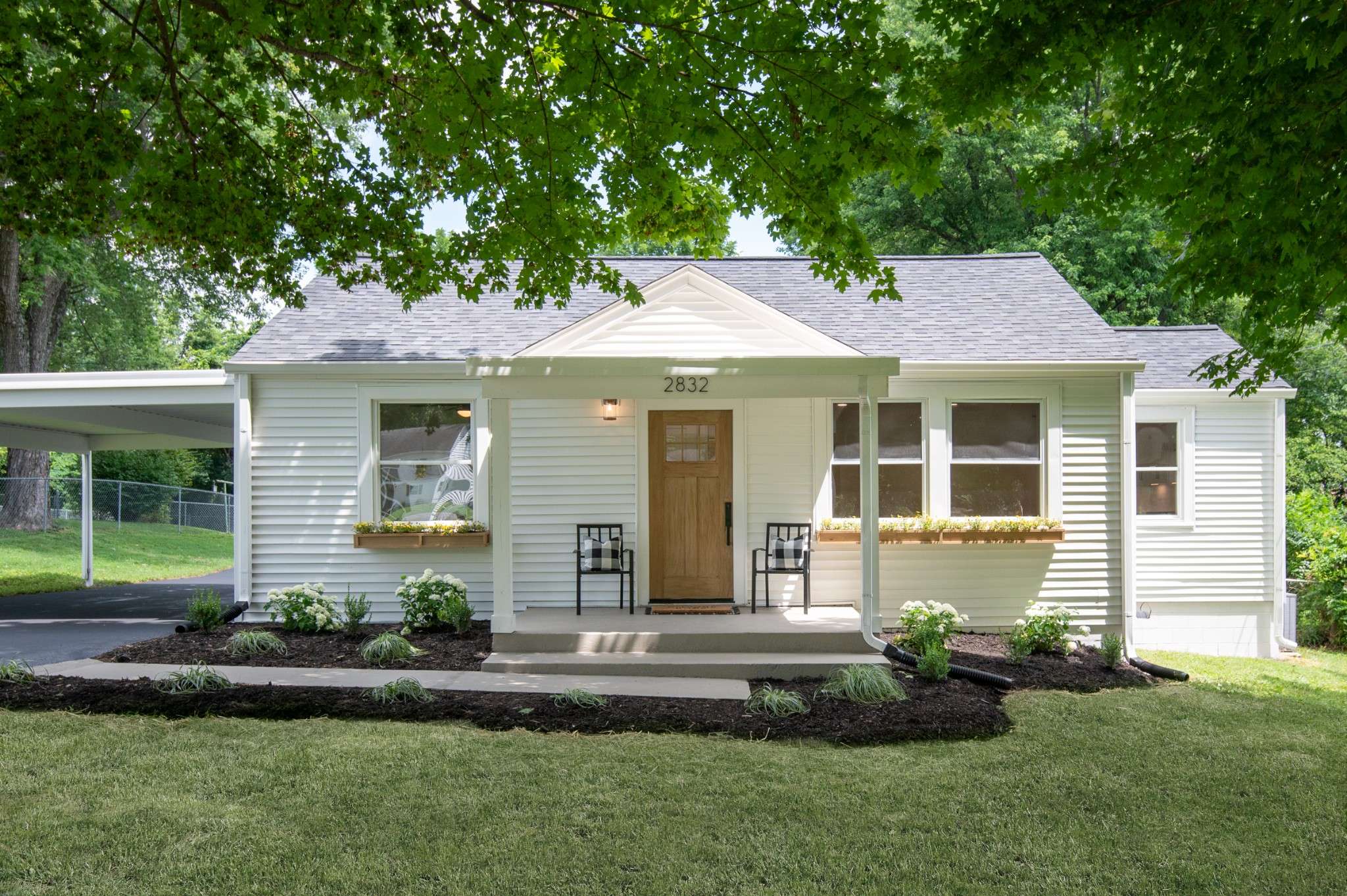 2832 Colonial Cir, Nashville, TN 37214