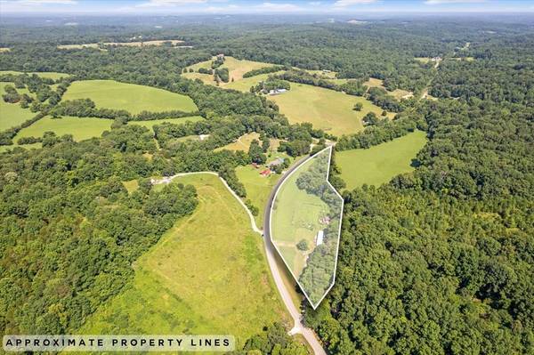 2258 Hollis Crossing Rd, Cumberland Furnace, TN 37051