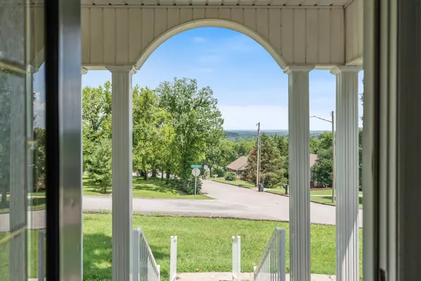 Columbia, TN 38401,901 Edgewood Dr