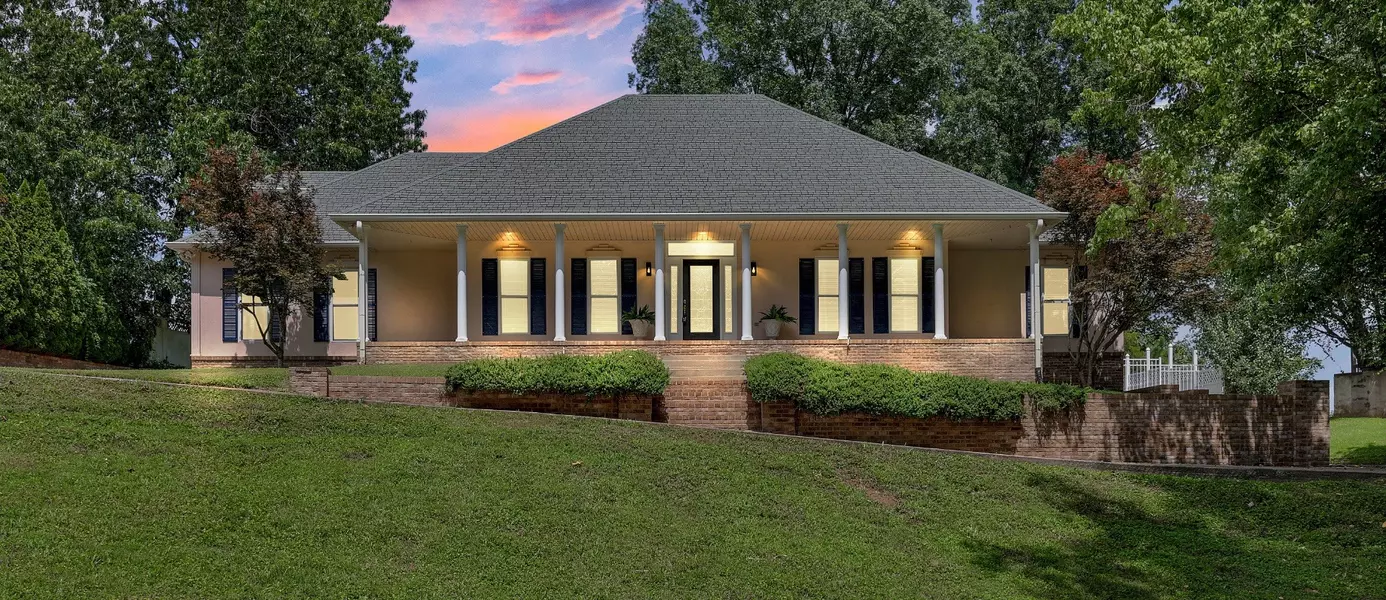 1741 Riverhaven Dr, Adams, TN 37010