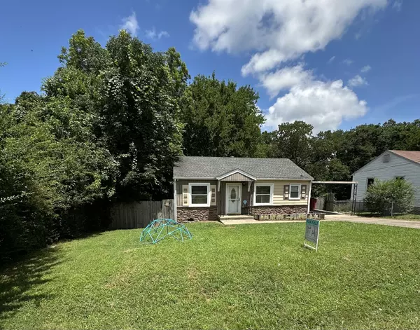 Clarksville, TN 37040,711 Monroe St