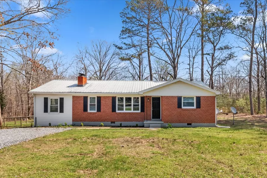 2540 Grays Bend Rd, Centerville, TN 37033