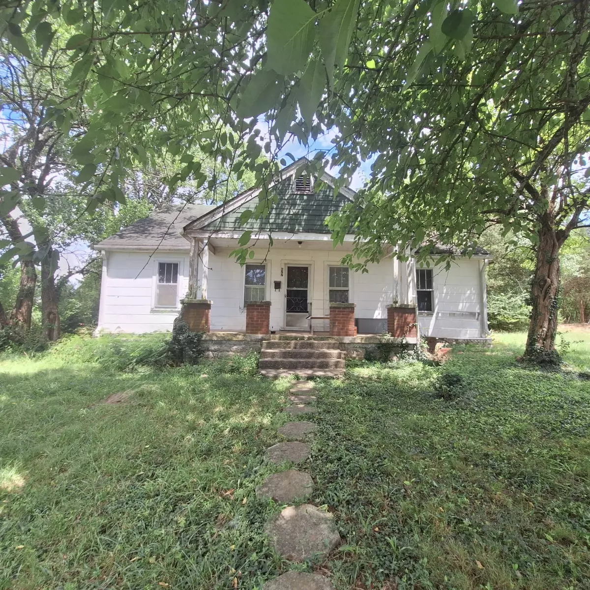 Lewisburg, TN 37091,627 6th Ave #N