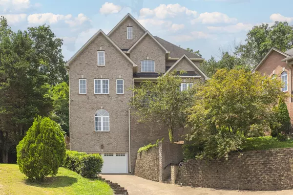 108 Hunters Run, Nashville, TN 37209