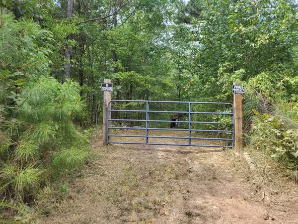 1 Chestnut Hill Rd, Eva, TN 38333