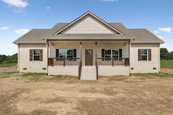 670 Howell Rd, Westmoreland, TN 37186