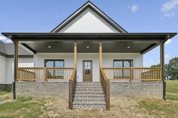 638 Howell Rd, Westmoreland, TN 37186