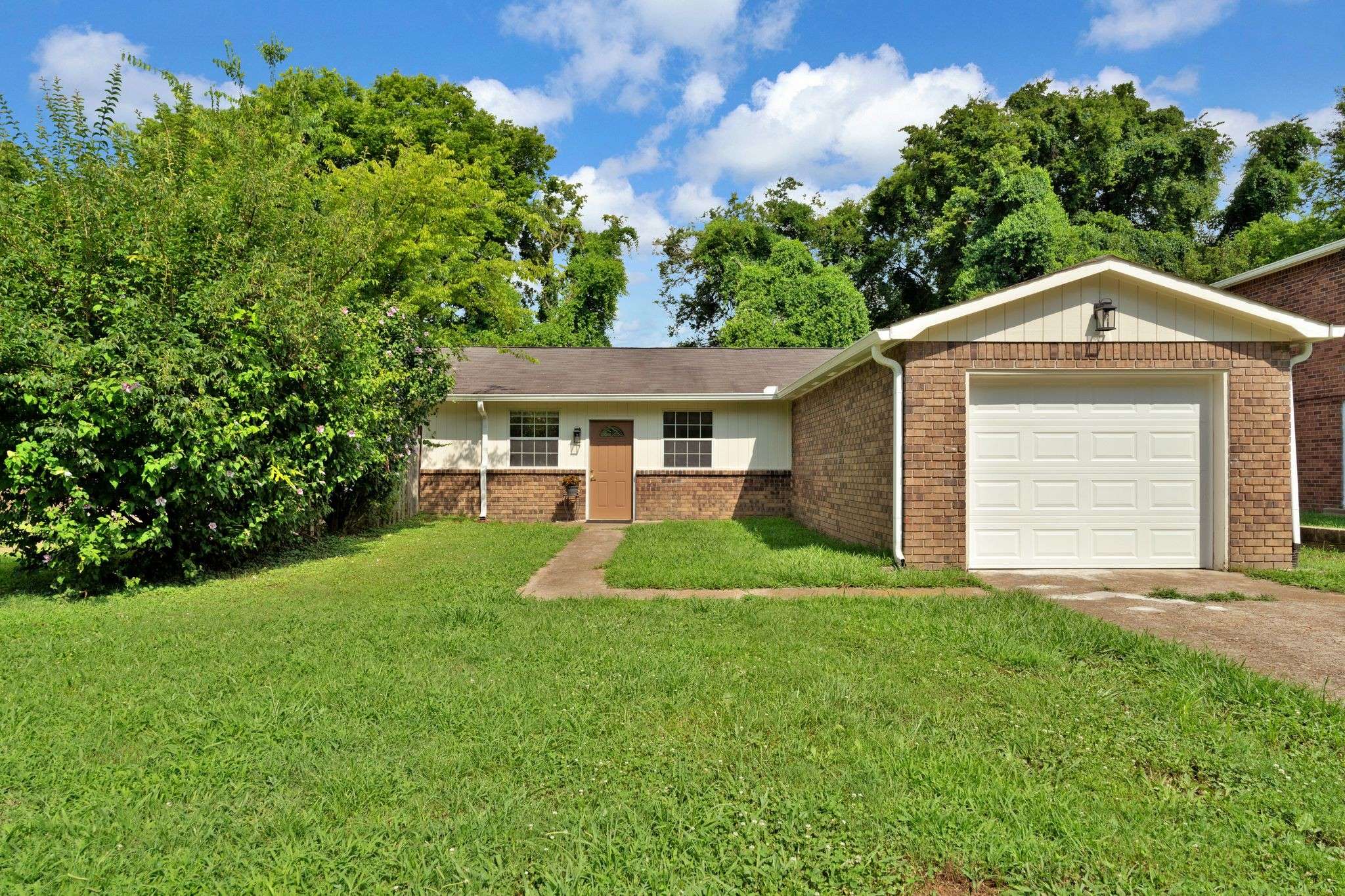 Madison, TN 37115,1434 E Cedar Ln