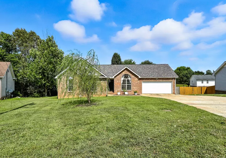 3142 Whitetail Dr, Clarksville, TN 37043