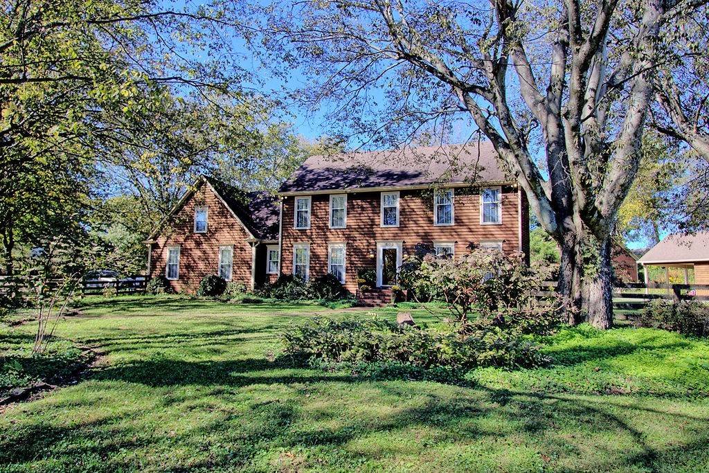 602 Edenburg Dr, Columbia, TN 38401